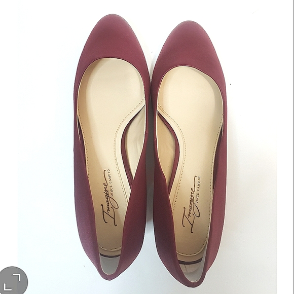 Vince Camuto Im-Helsh Currant Burgundy Holiday Christmas Satin shiny Heel Pump - Picture 4 of 6